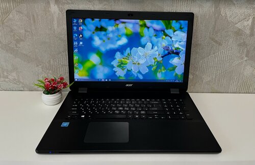 Изображение товара Ноутбук Acer Aspire ES1-711, экран 17", SSD 256ГБ, Windows 10