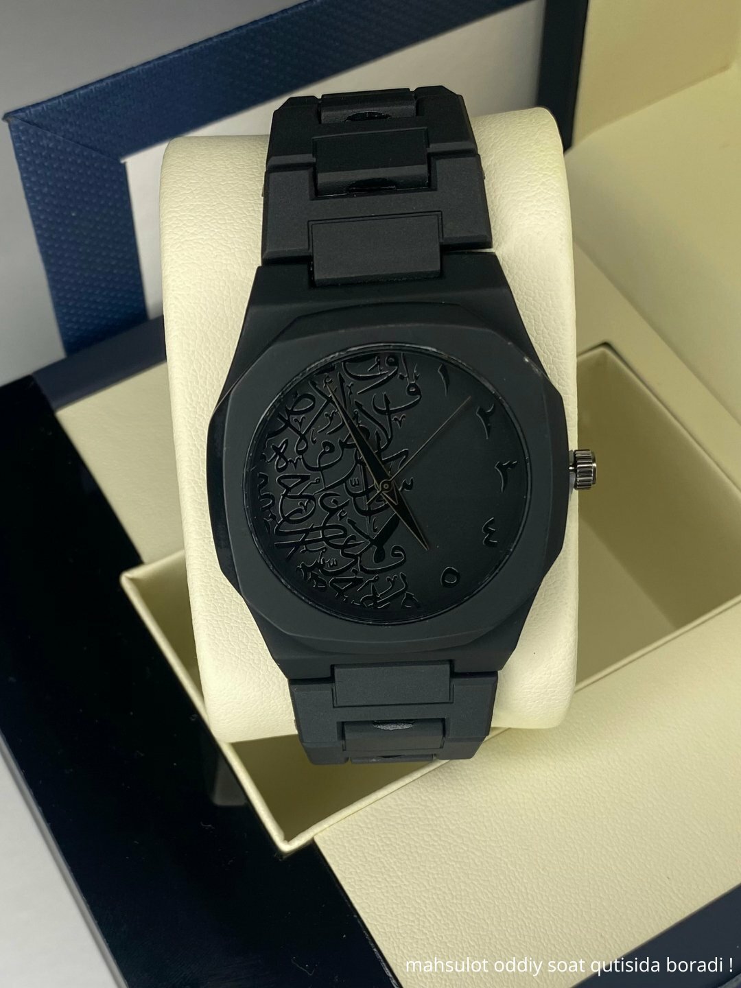 Наручные часы Classic, black/gold