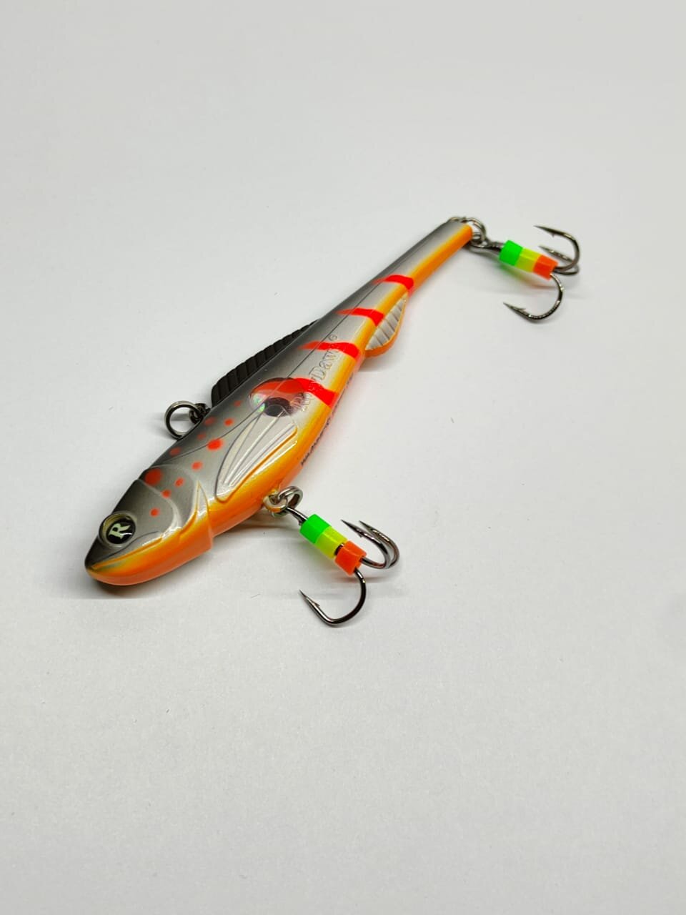 Раттлин Wagner Vib 100мм 37г  мигающий  со светодиодами  приманка для рыбалки Воблер на щуку  судака  окуня   вагнер Под relax  цвет 08