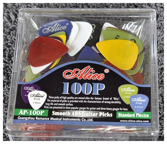 Alice AP-100P Коробка медиаторов, ABS пластик, толщина 0,58-0,81мм, 100шт [13]