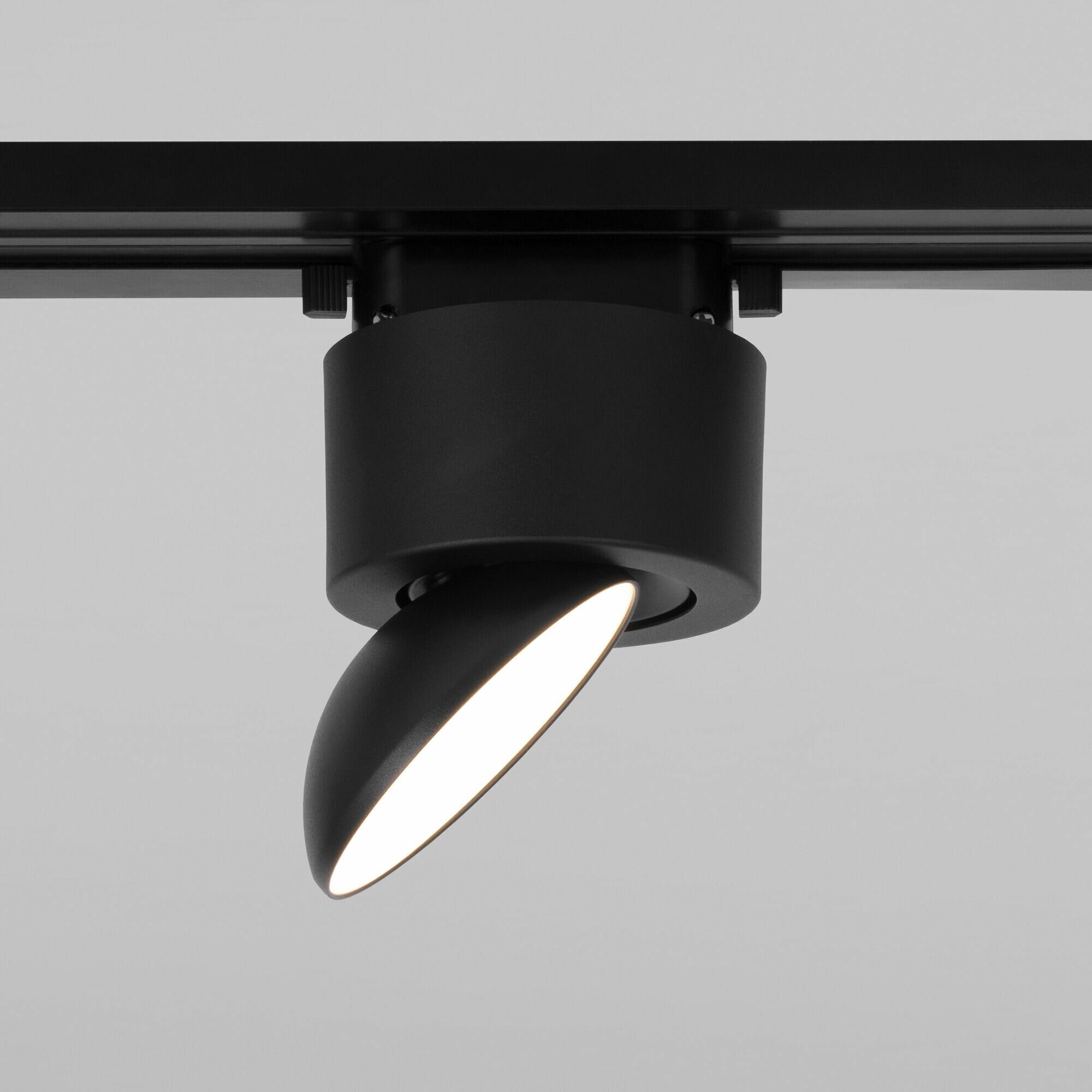 Трековый однофазный светодиодный светильник Elektrostandard Smooth 85515/01, 10 Вт, 4200 K, цвет черный матовый
