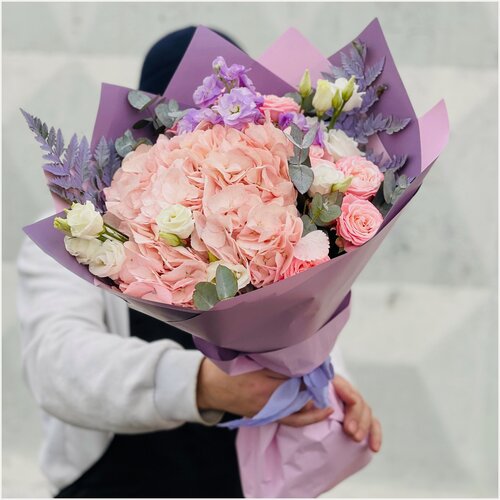 Изображение товара Букет Rybe-Flowers, "Эустома" гортензии и пионовидных роз, 45см, авторский