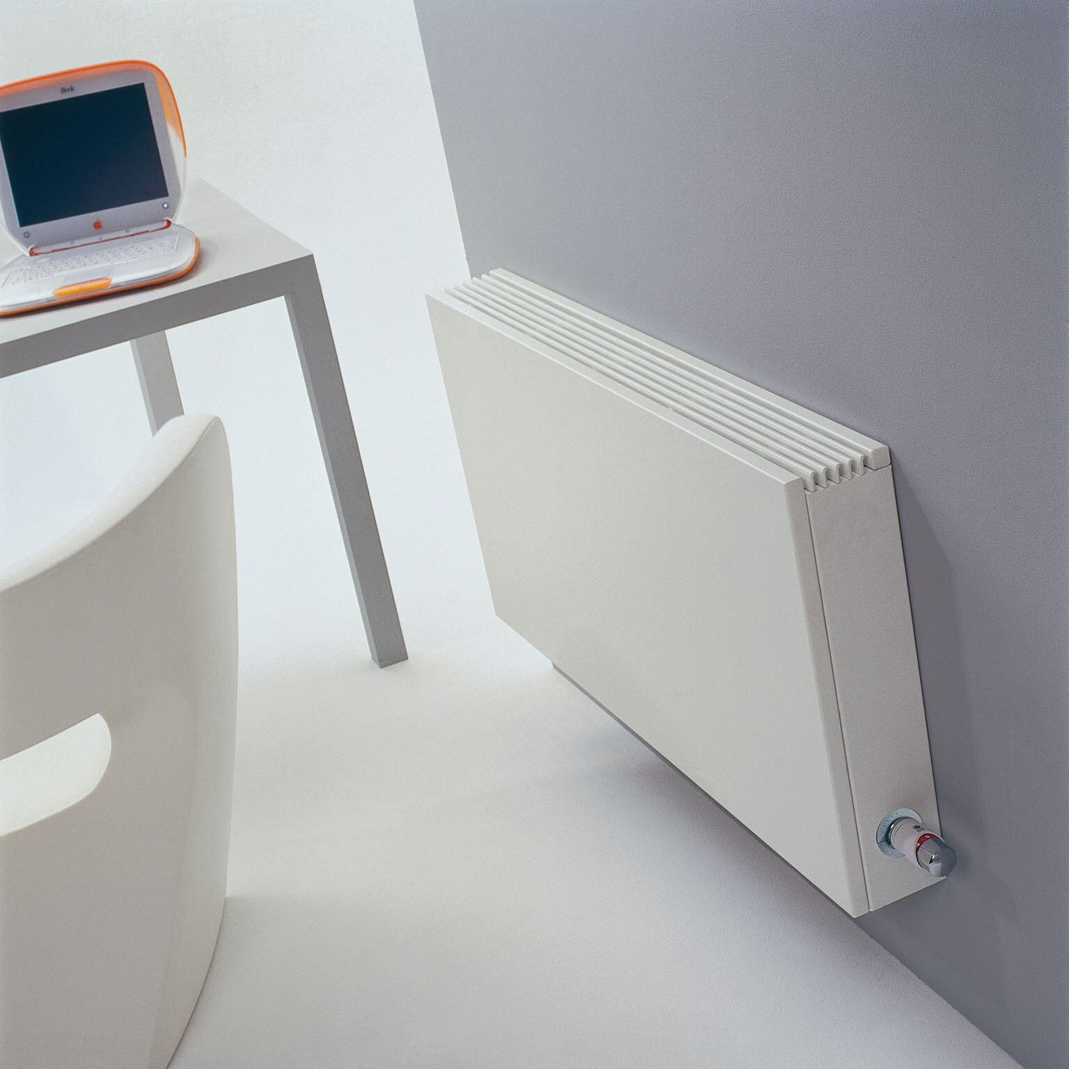 JAGA Радиатор strada h50 l050 t10_цвет 133 STRW0.05005010.133/SP