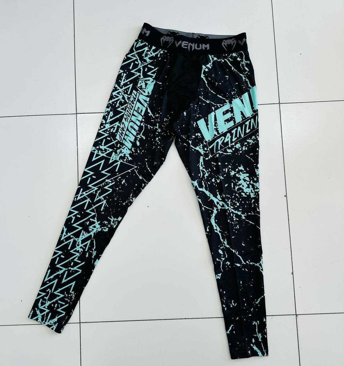 Костюм спортивный