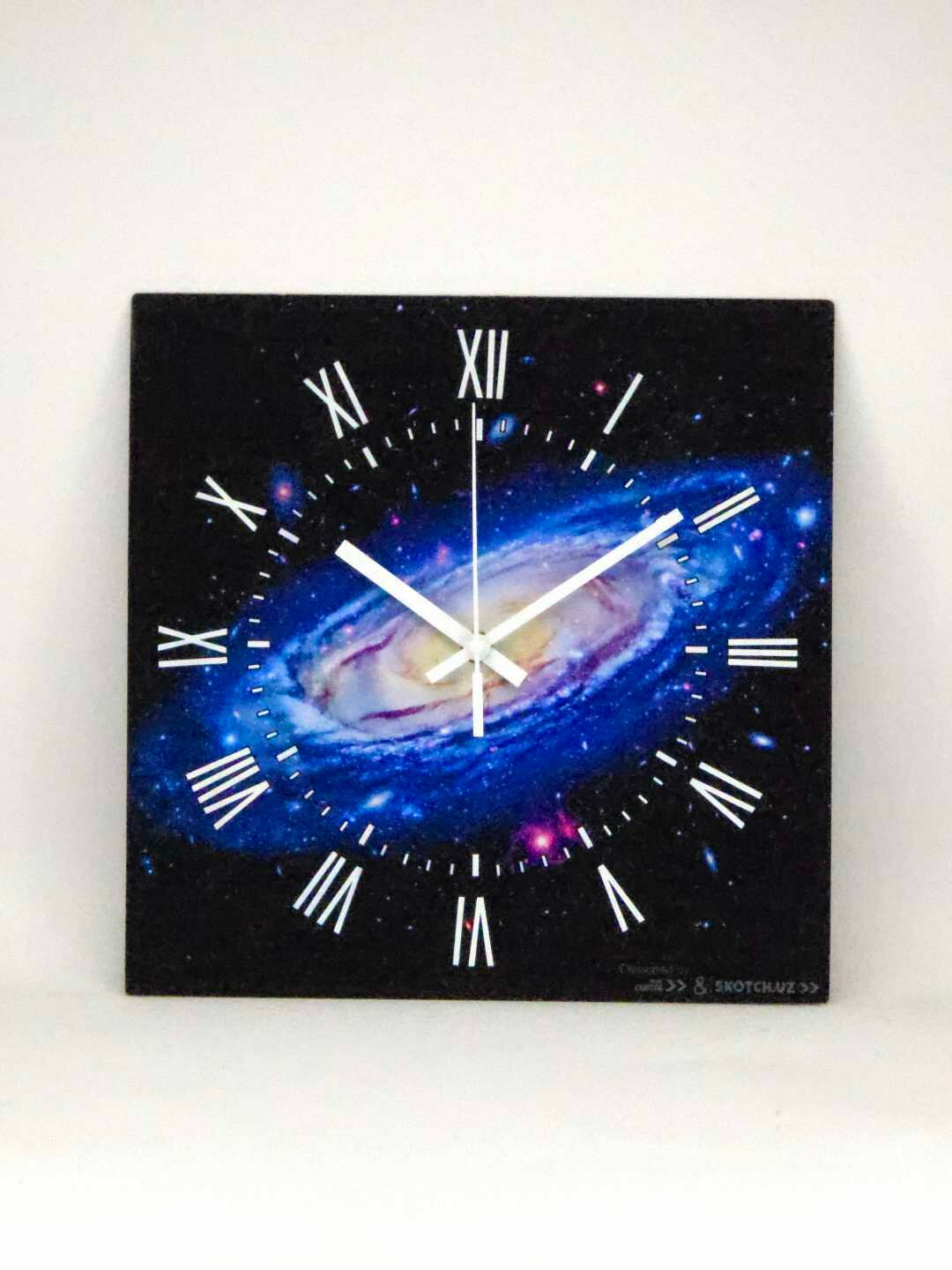 Настенные часы Neoprint "Галактика", квадратные, кварцевые, плавный ход