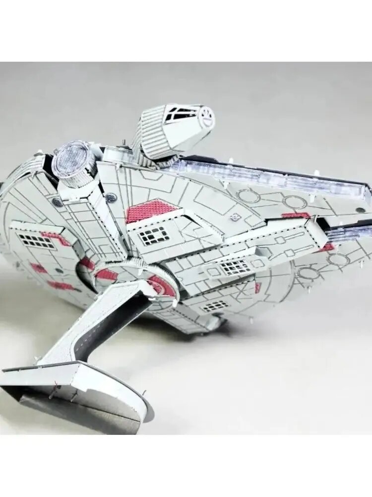 Конструктор металлический Star Wars Millennium Falcon 144, сборная модель из стали — фото 1