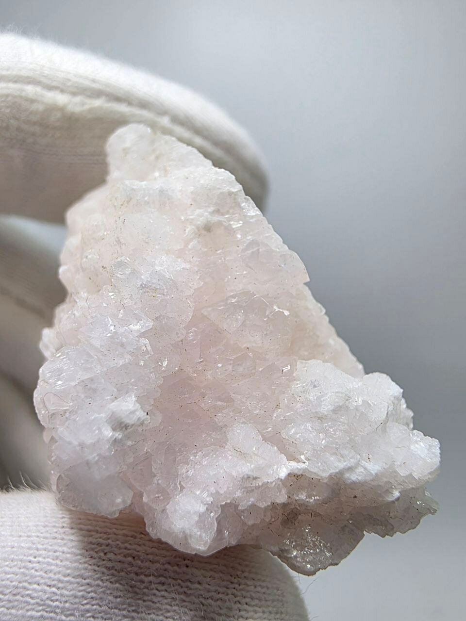 Розовый кальцит 43 мм, 50 г. — фото 1