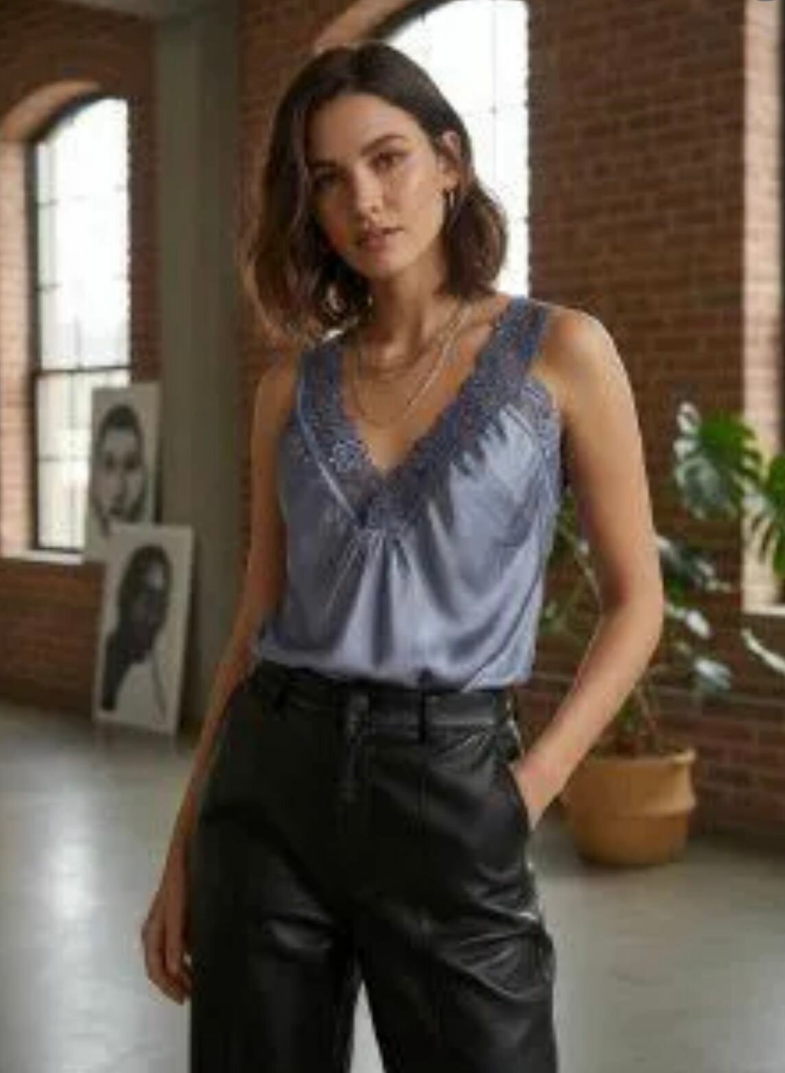 Топ майка женская вискозный шелк, с кружевом, сине- голубой, единый размер