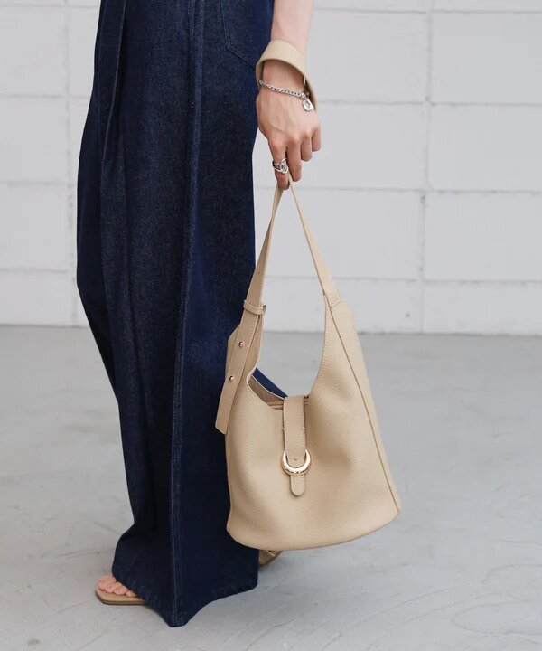 Сумка мешок , фактура зернистая, молочный — фото 1