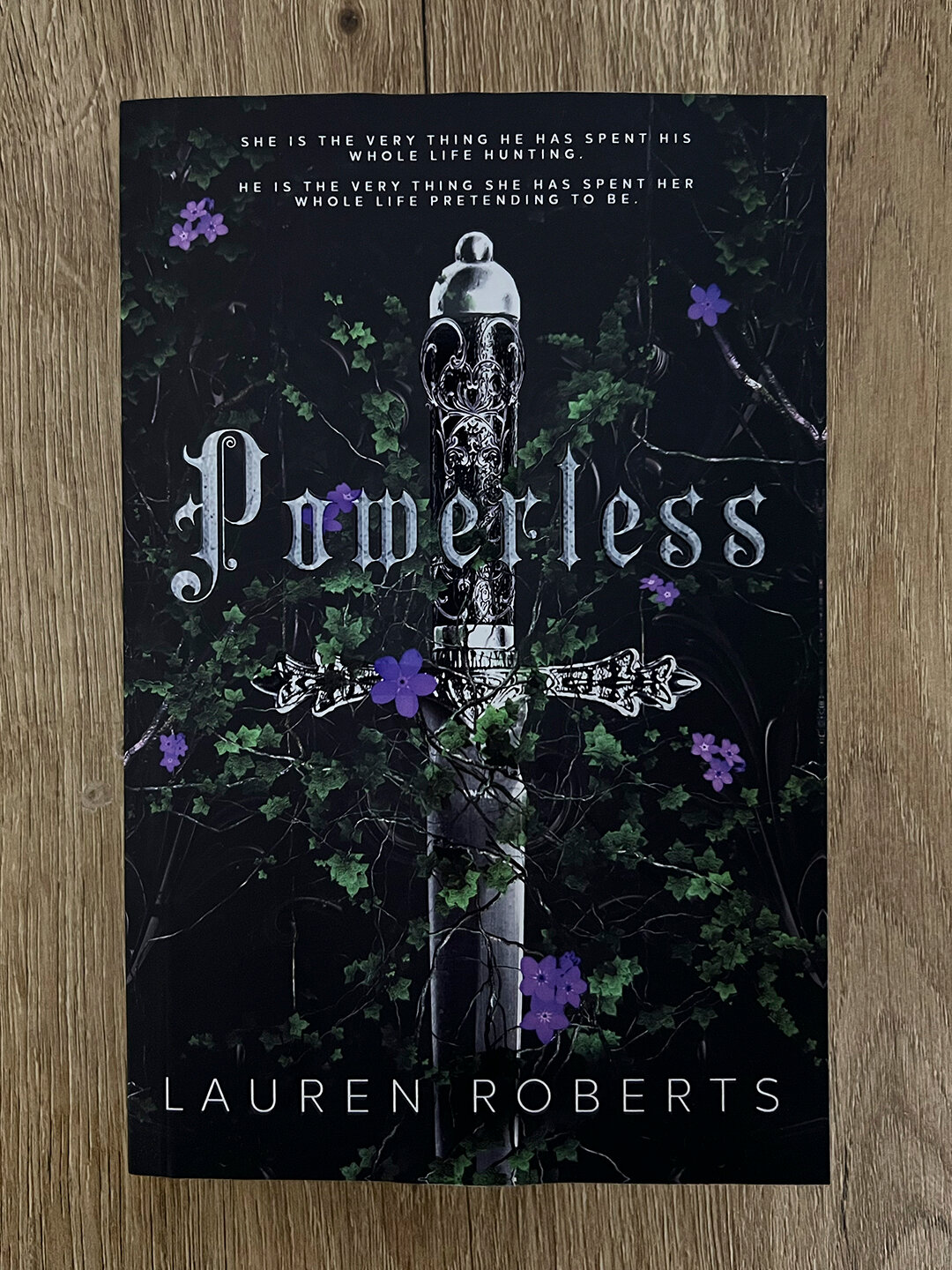 Автор: Lauren Roberts: Powerless, Reckless, Fearles, мягкая обложка