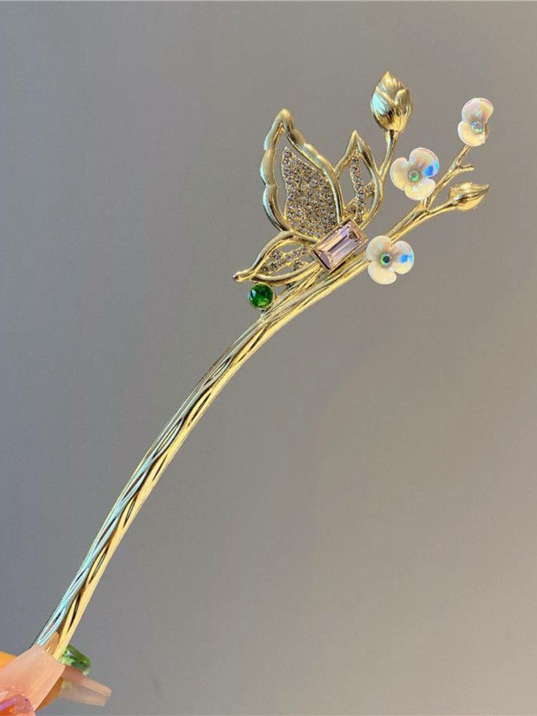 Деревянные шпильки с цветами ручной работы шпильки для волос Изящный аксессуар в восточном стиле. Натуральное дерево и тонкая ручная сборка. Каждая деталь — как лепесток весны.