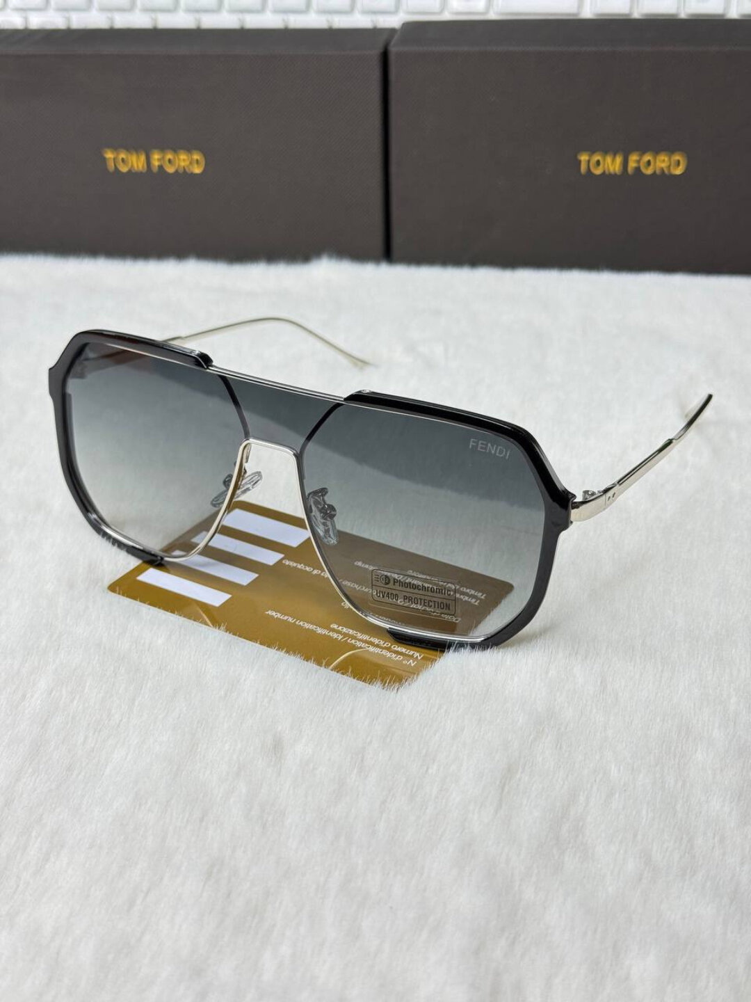 Солнцезащитные очки