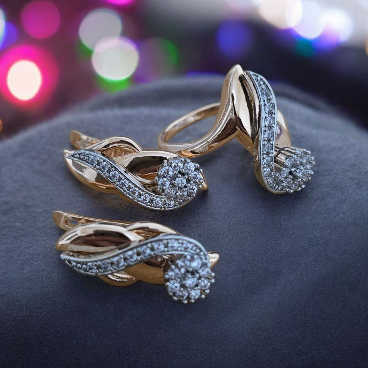 Комплект бижутерии: серьги, кольцо, фианит