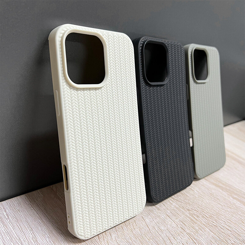 Чехол для iPhone 16 Pro Max, силиконовый, ударопрочный, не оставляет следов от рук , Цвет - Серый