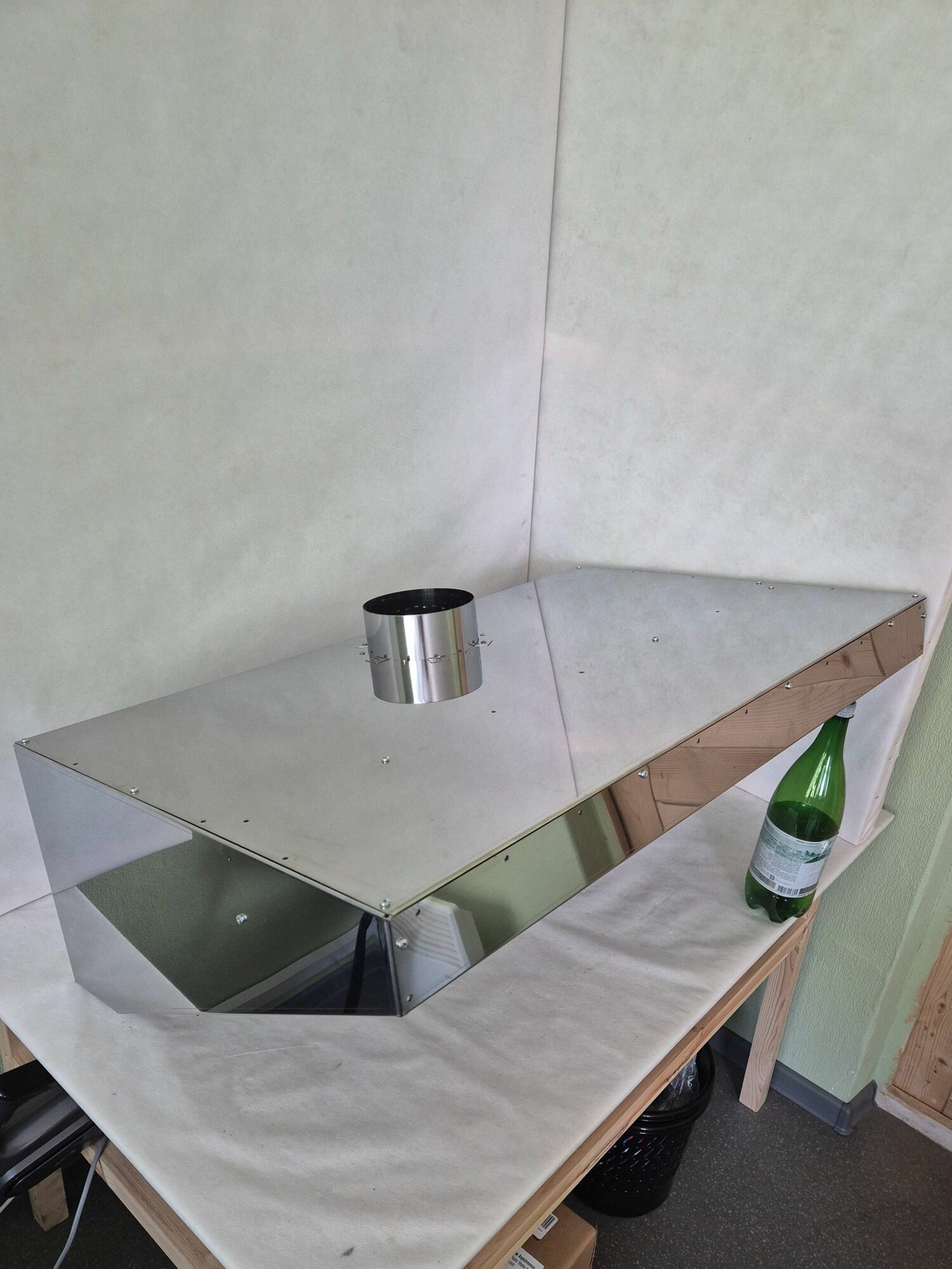 Зонт вытяжной пристенный Нержавеющая сталь модель 193