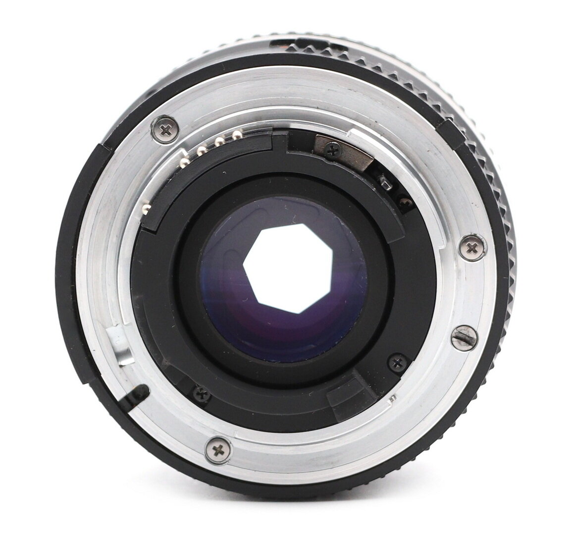 Объектив цифровой Nikon 50mm f/1.8D AF Nikkor — фото 1