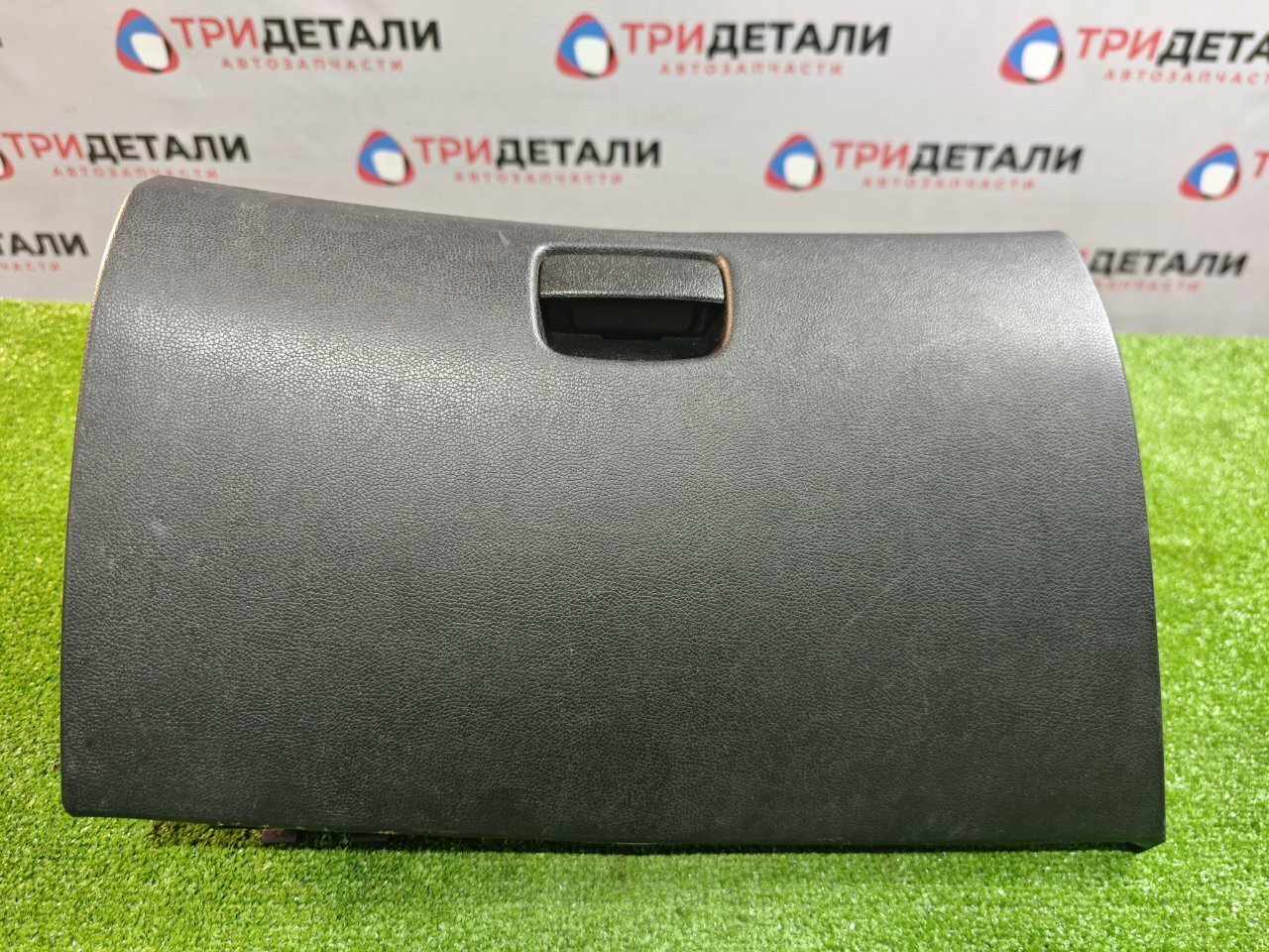 Бардачок Hyundai Solaris 1.4 G4FA 2015 (б/у)