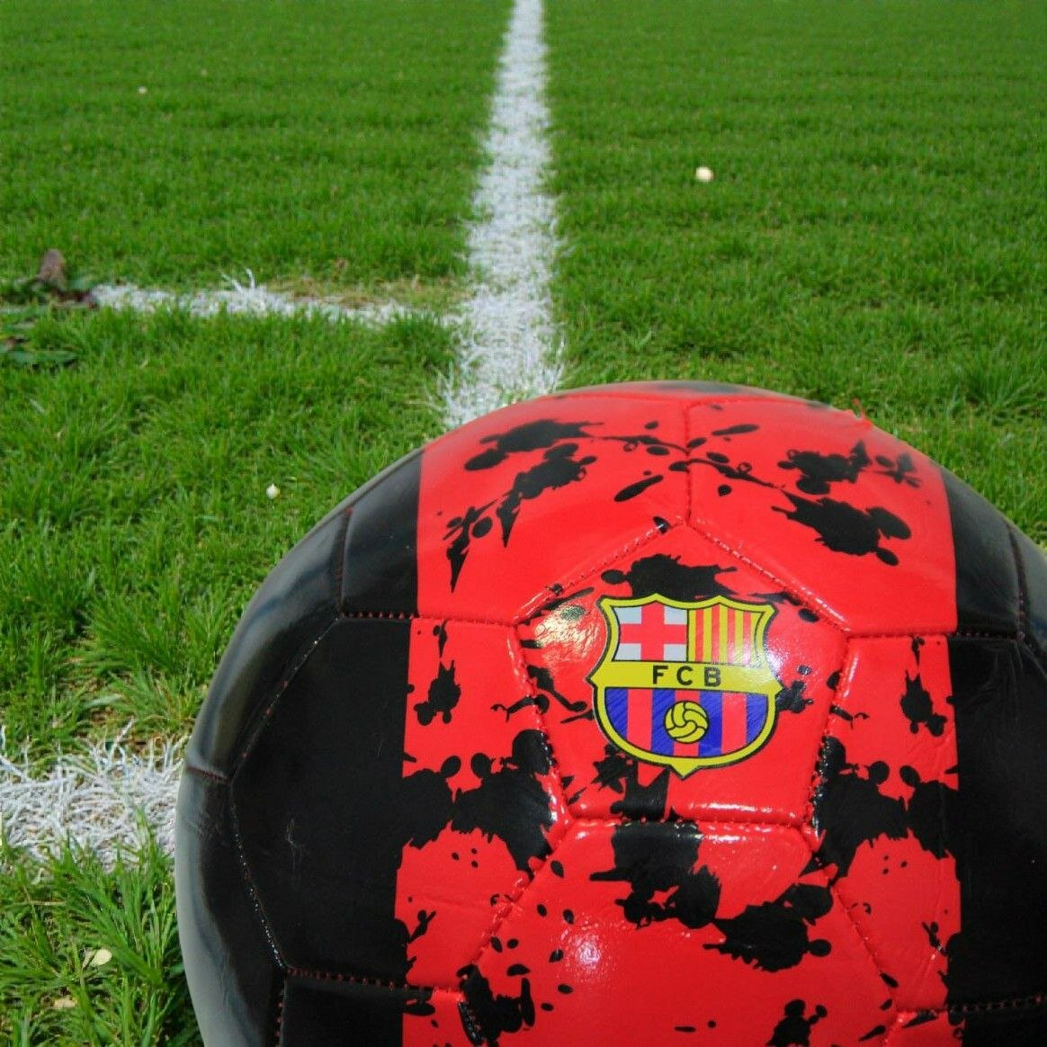 Мяч футбольный — фото 1