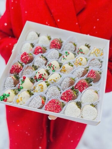 Изображение товара Новогодний набор клубники в шоколаде, 30-42 шт, подарок для коллег, девушки