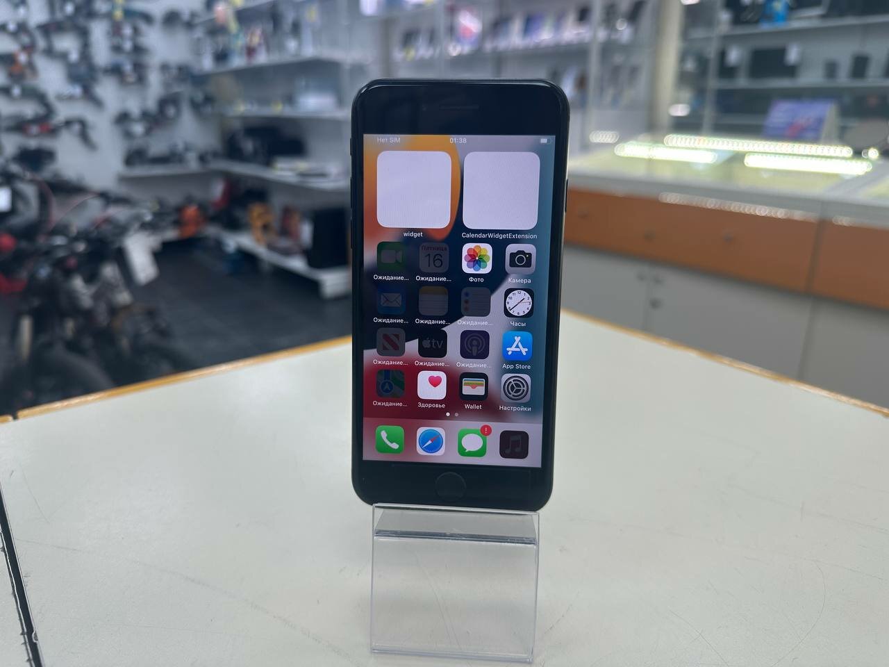 Смартфон Apple iPhone SE 2020 64 ГБ RU, nano SIM+eSIM, черный