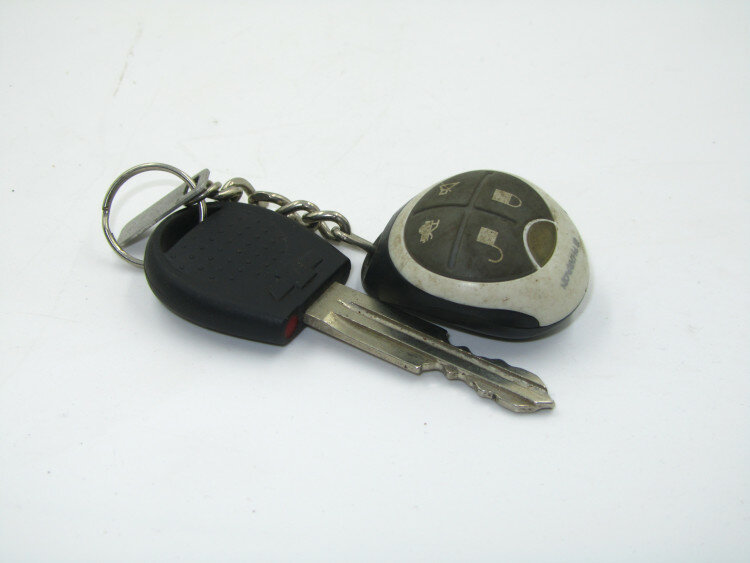 Ключ замка зажигания 96585564 Chevrolet Aveo T200-250 - без кнопок - с чипом - Б1