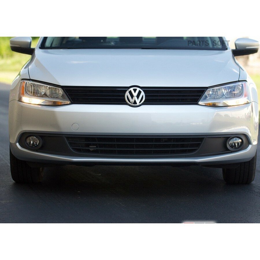 Решётка радиатора Jetta 2011 - 2014 от официального дистрибьютора, VAG, артикул 5C6853651QWA