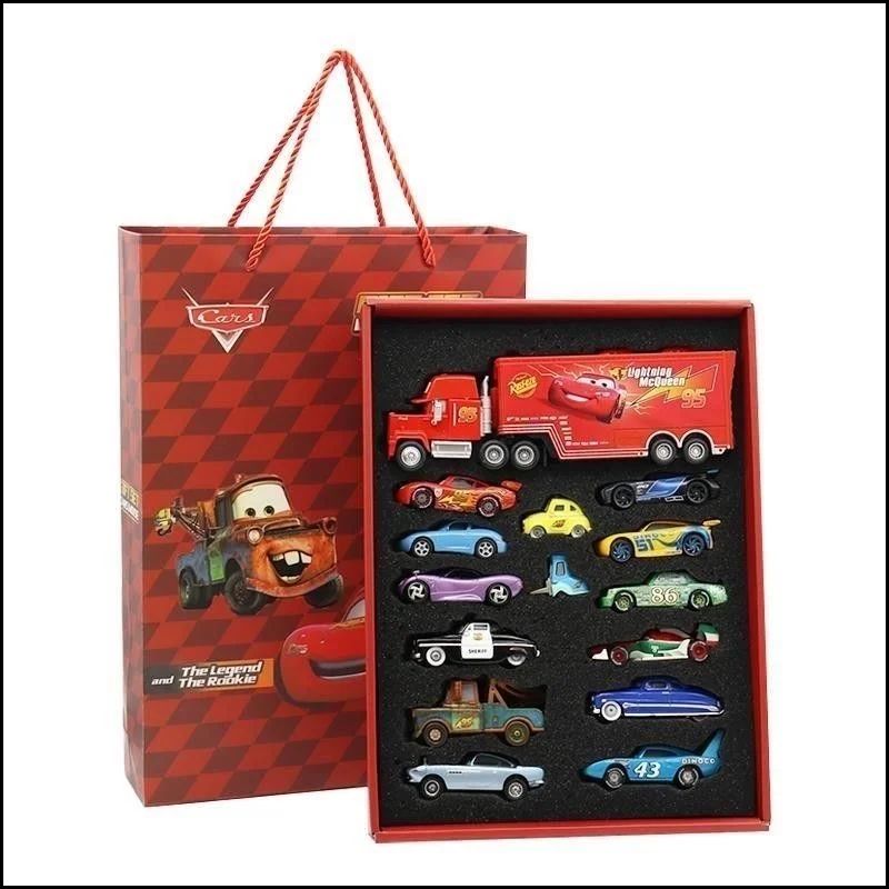 Игрушечная машинка