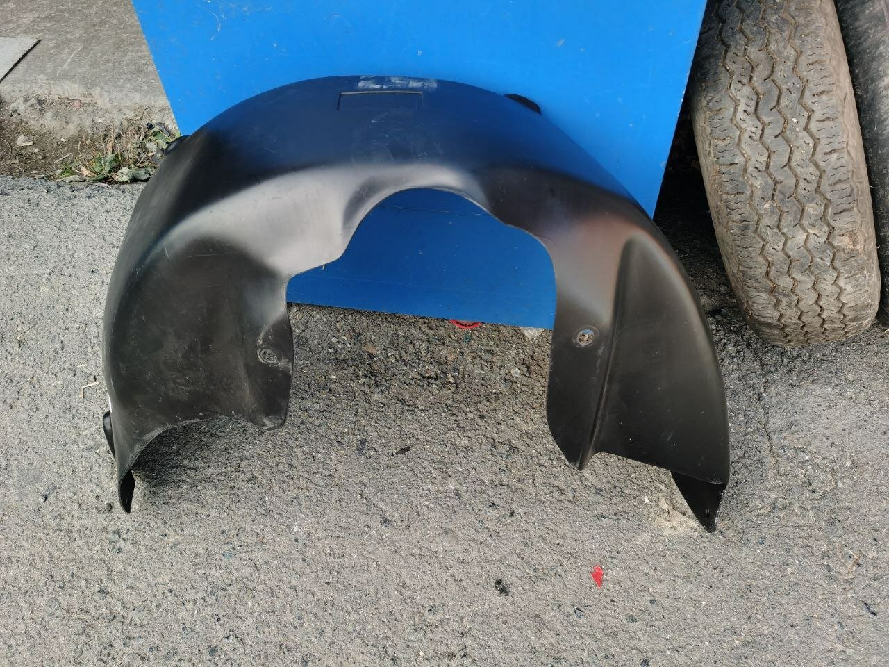 Подкрылок задний правый Форд Фокус Ford Focus 2
