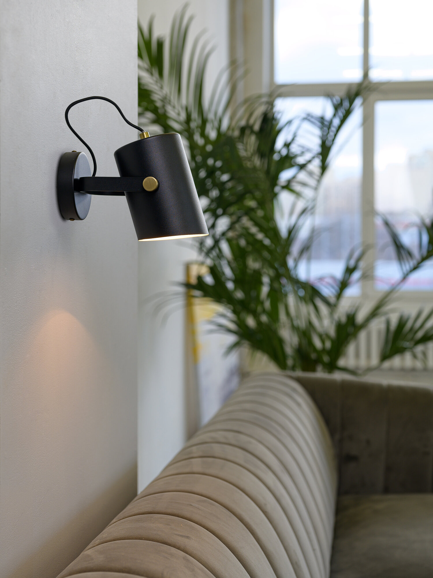 Светильник настенный ARTSTYLE, HT-786BA, черный-латунь, металлический, под лампу с цоколем E27