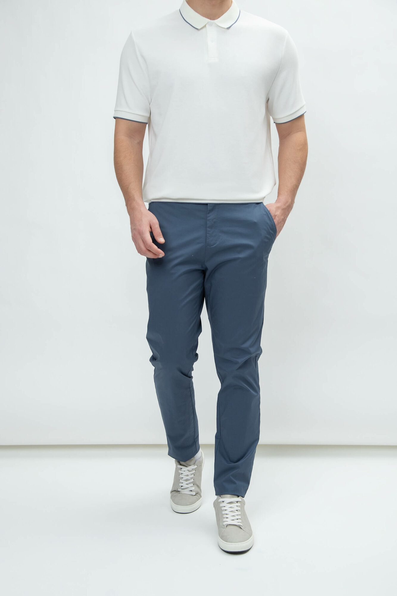 Брюки чинос