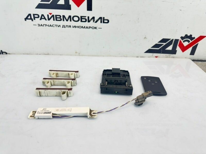 Замок зажигания Renault Fluence 2012 285909828R L30R K4MV838 (с пробегом)