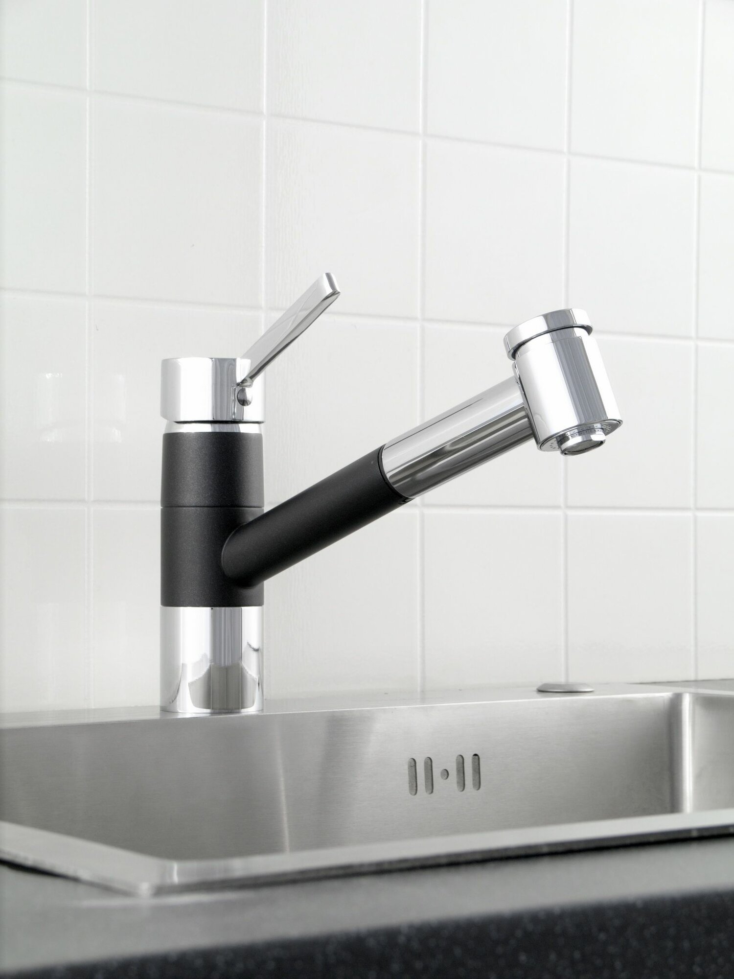 Смеситель для кухни с выдвижной лейкой