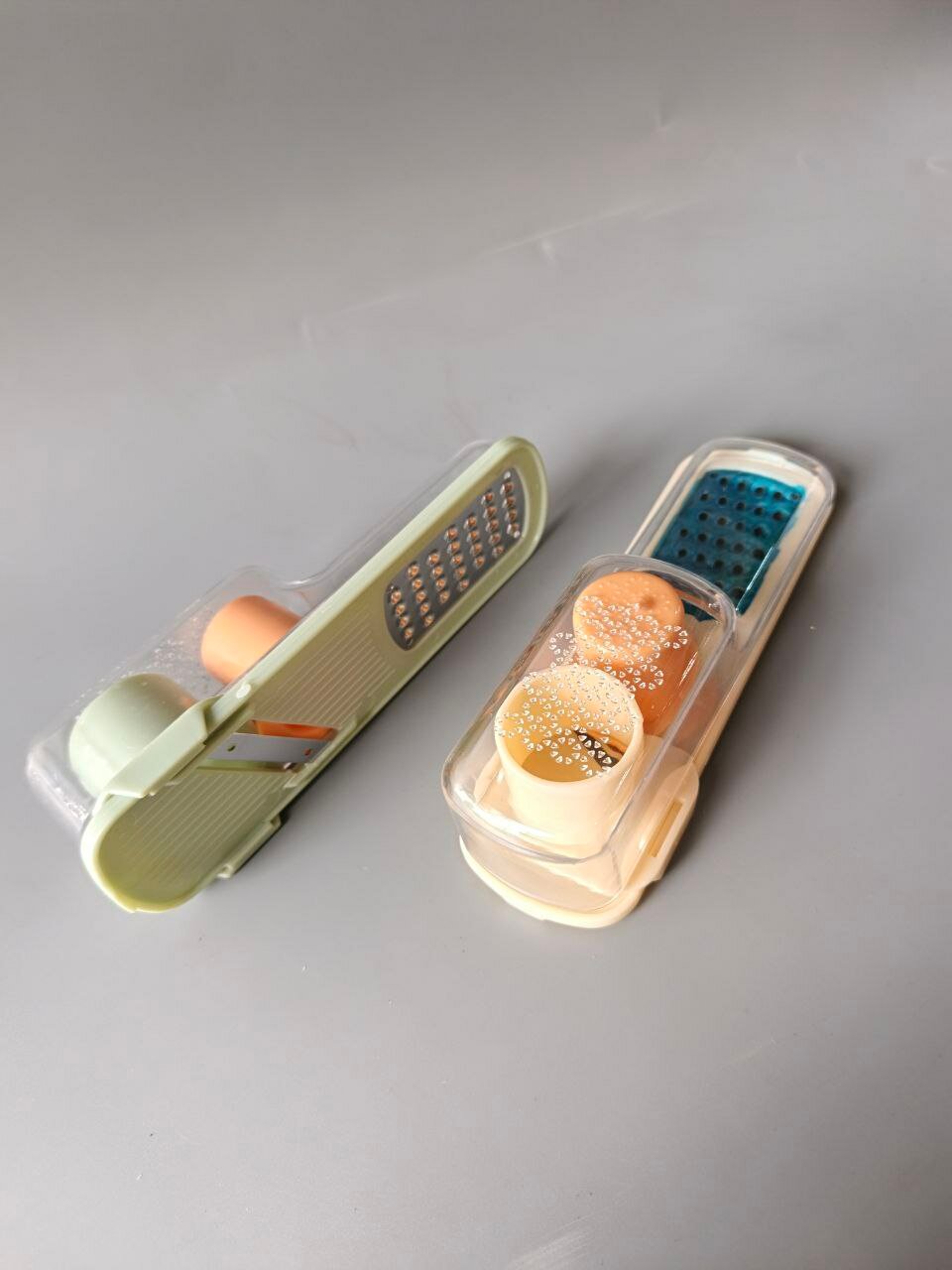 Мини-терка с контейнером для овощей – нержавеющая сталь, компактная кухонная терка