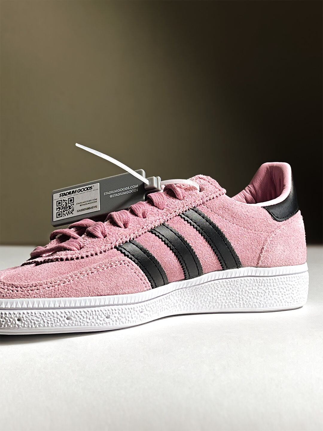 Кроссовки adidas Originals, полнота B, размер 36 FR, pink — фото 1