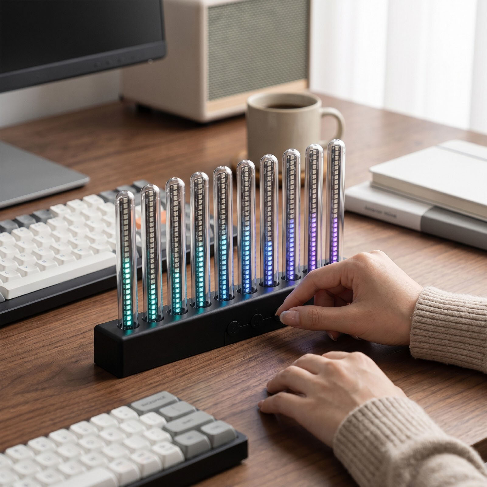10-ламповый RGB-дисплей музыкального спектра. Универсальные режимы. Интеллектуальный сенсорный звуковой световой дисплей.