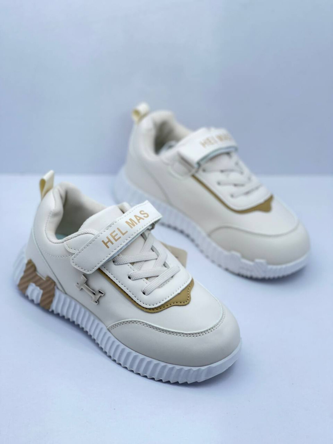 Кроссовки Кроссовки