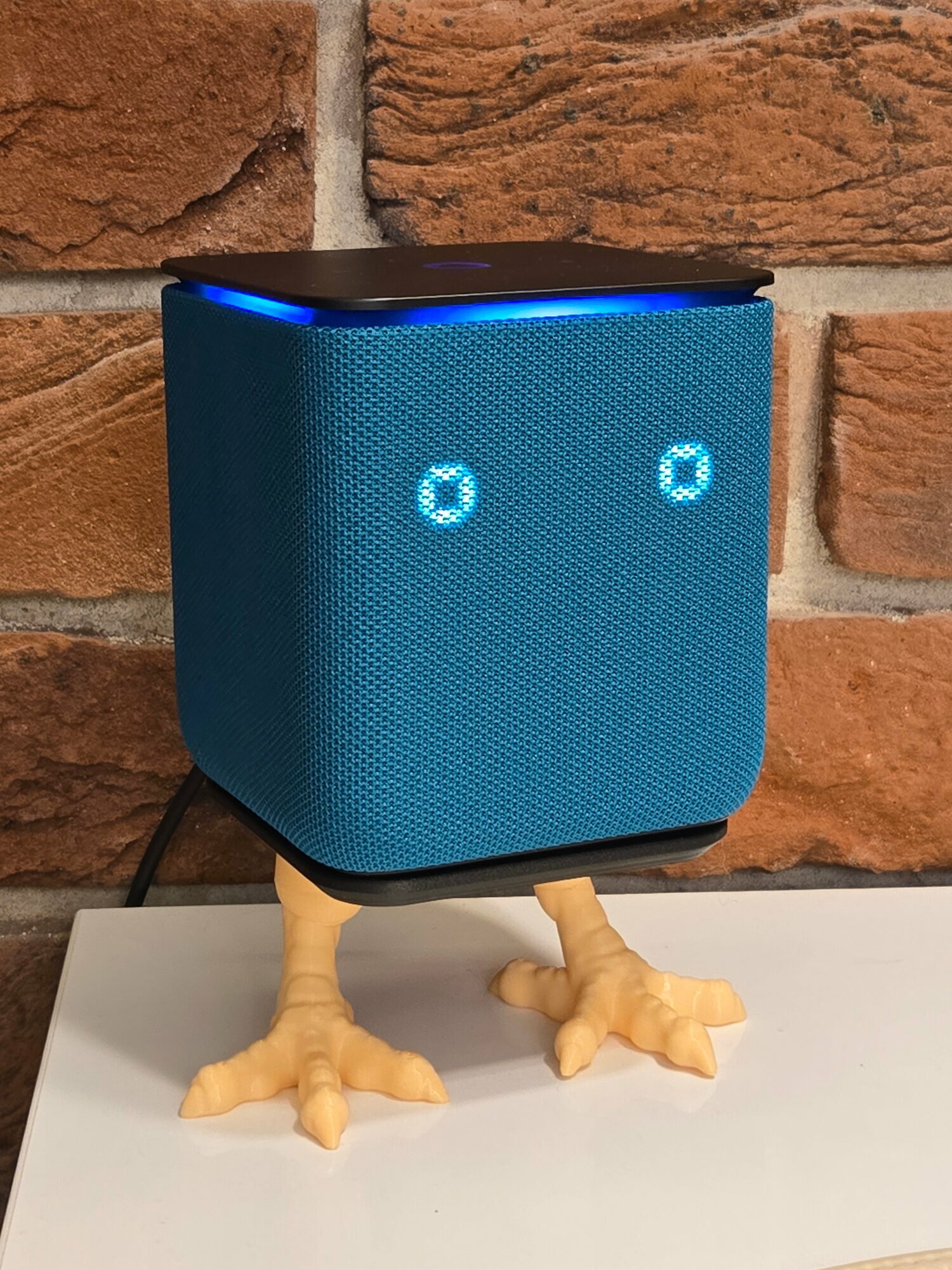 Шуточная подставка для Яндекс станции миди (Яндекс-Алиса) 3D печать, черная