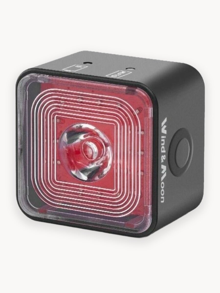 Умный велосипедный задний фонарь с датчиками движения и торможения