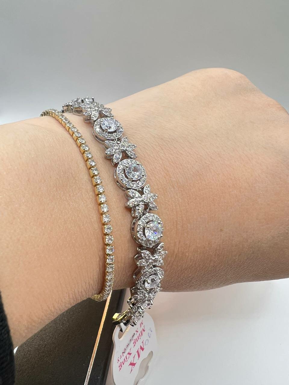 Браслет-бэнгл, фианит