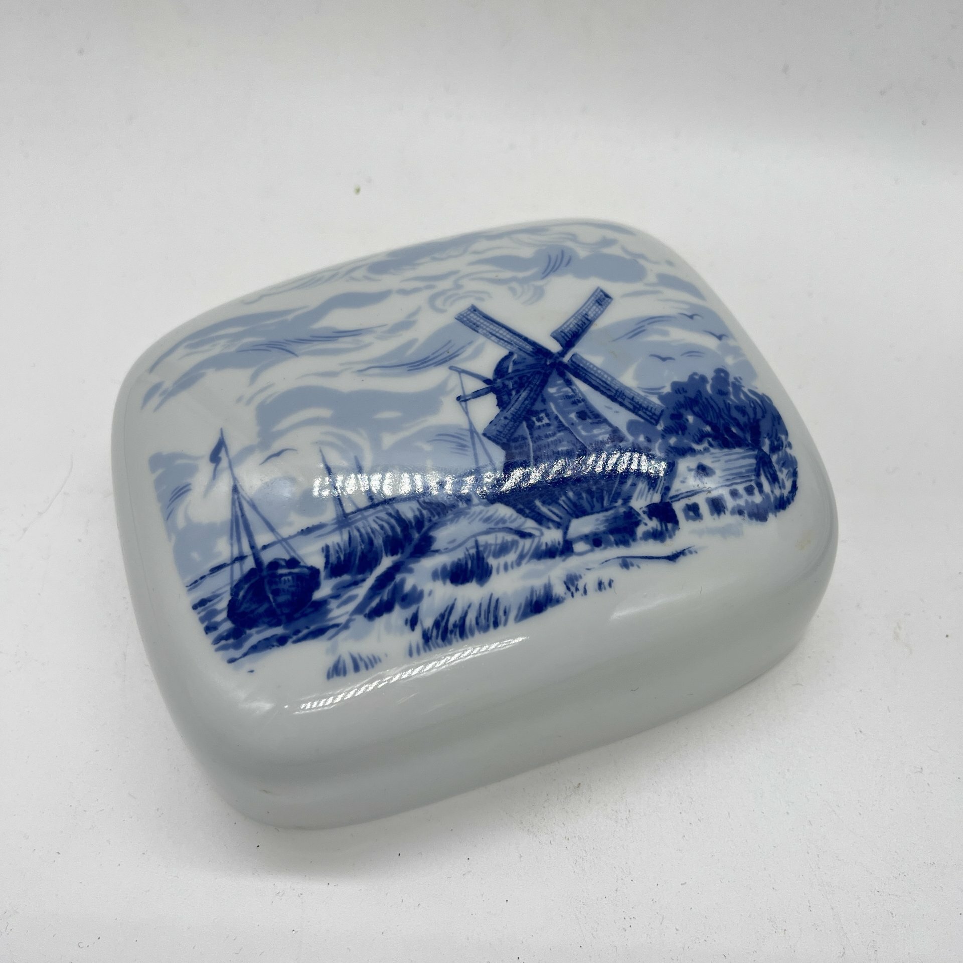 Крышка от масленки с декором "Мельница", фарфор, деколь, Freiberger Porzellan, Германия