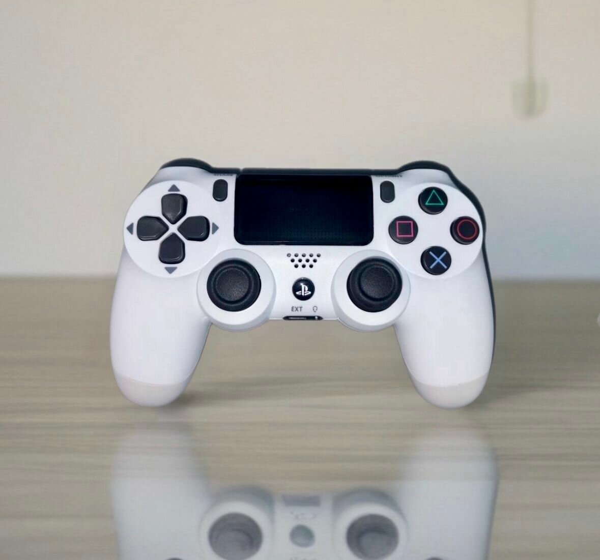Джойстик для PlayStation 4 беспроводной геймпад PS4 белый