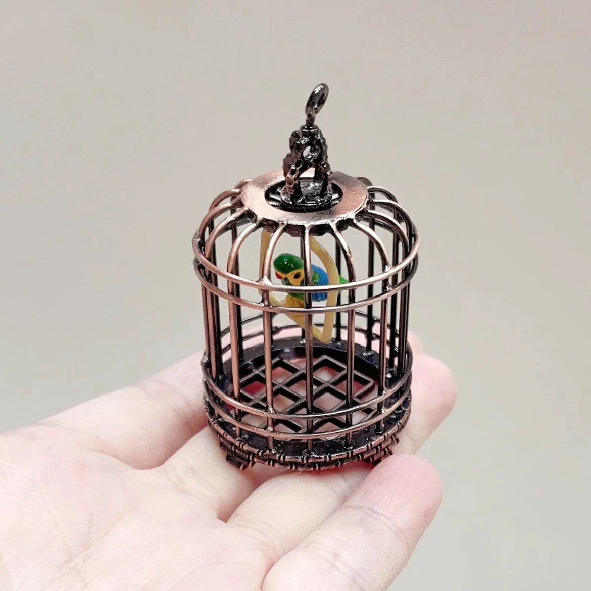 Миниатюрная фигурка птицы из сплава бронзового цвета, масштаб 1:12, для кукольного домика