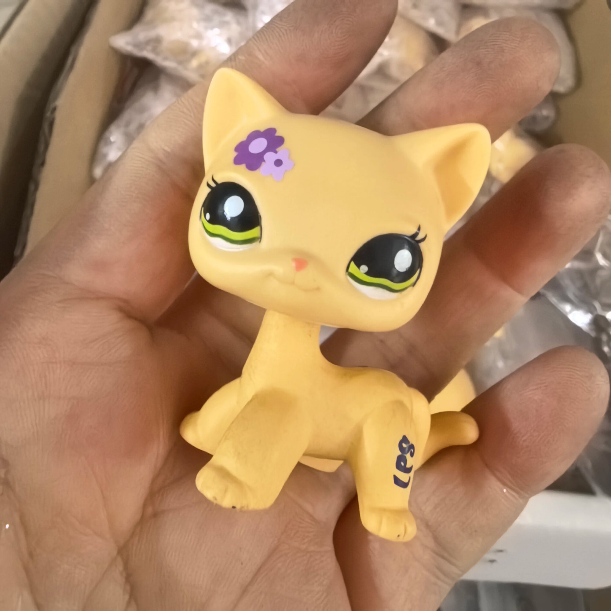 Фигурка LPS Светло-серая кошка