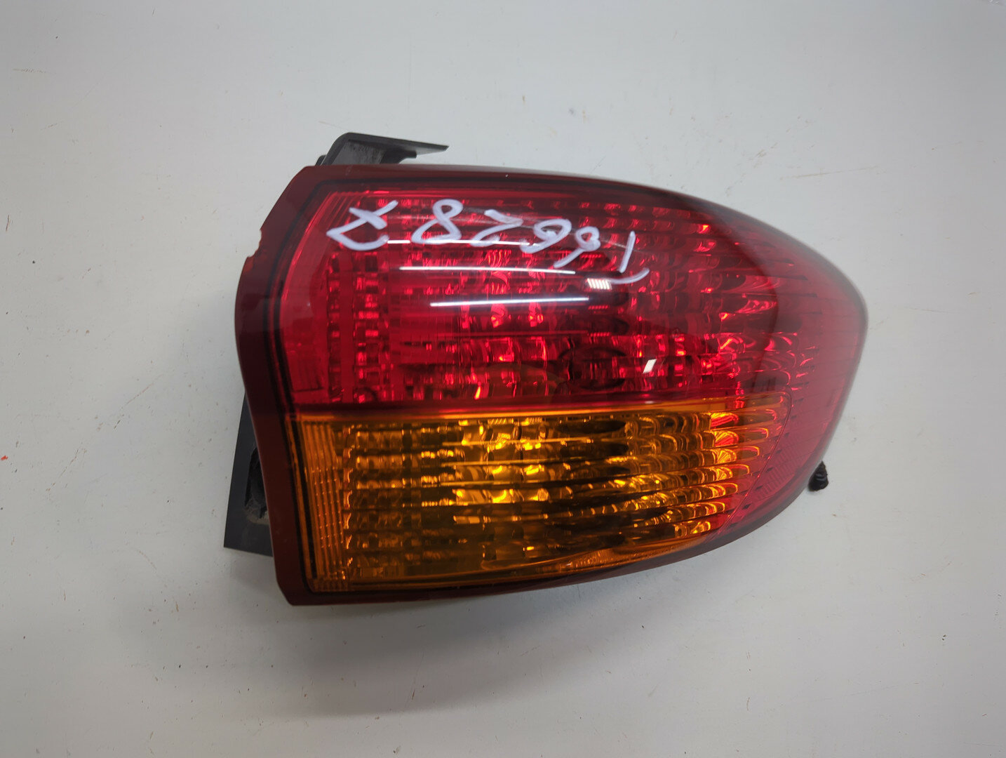 Фонарь (задний) правый Subaru Tribeca (B9) Б/У
