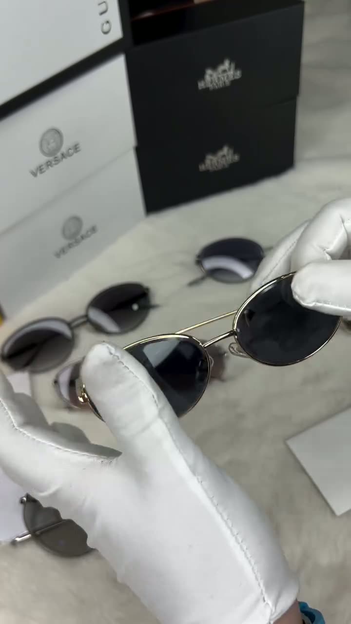 Солнцезащитные очки GUCCI, черный — фото 1