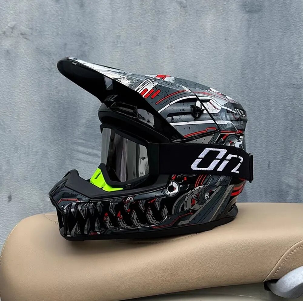 ORZ Мотошлем, цвет: черный, красный, размер: M