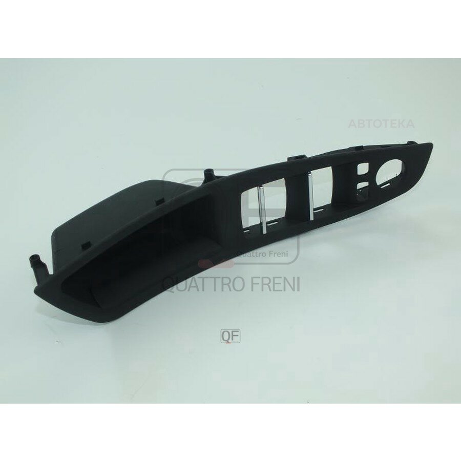 Накладка кнопок двери fr lh черная QUATTRO FRENI QF04R00072