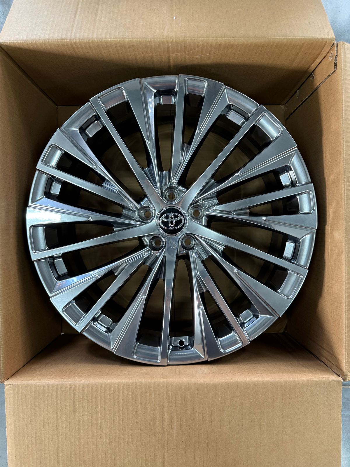 Литые диски Zumbo Wheels 8×R20 5×114.3