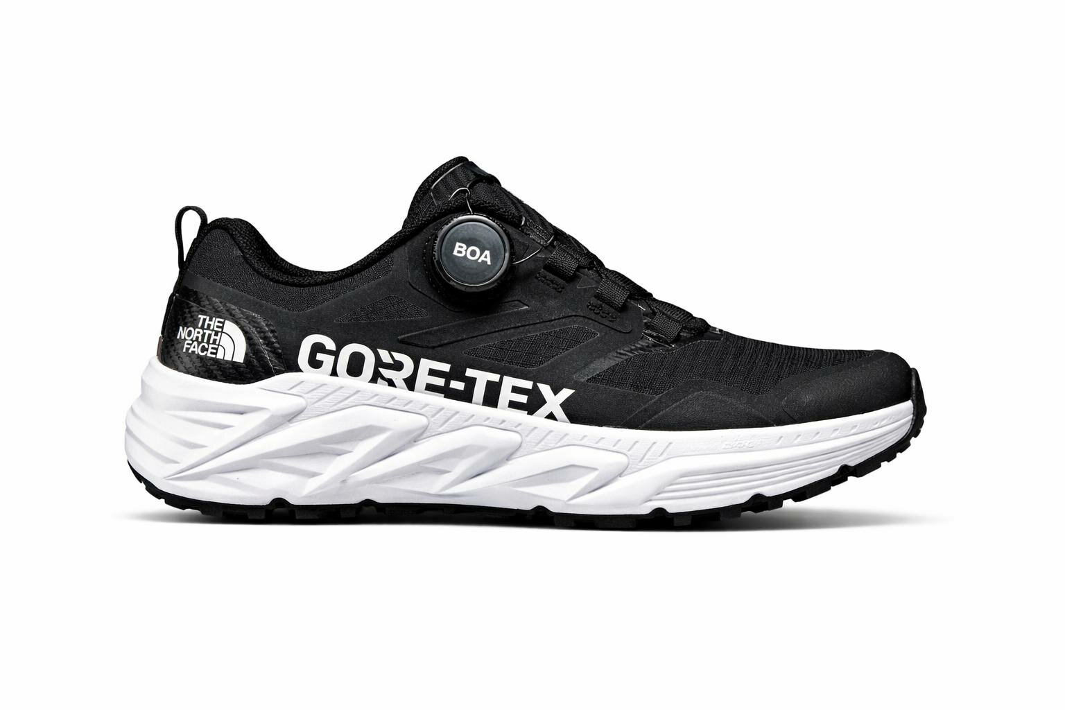 Кроссовки GORE-TEX, полнота 4 (RU)/ на узкую и среднюю стопу, размер 40, black/white — фото 1