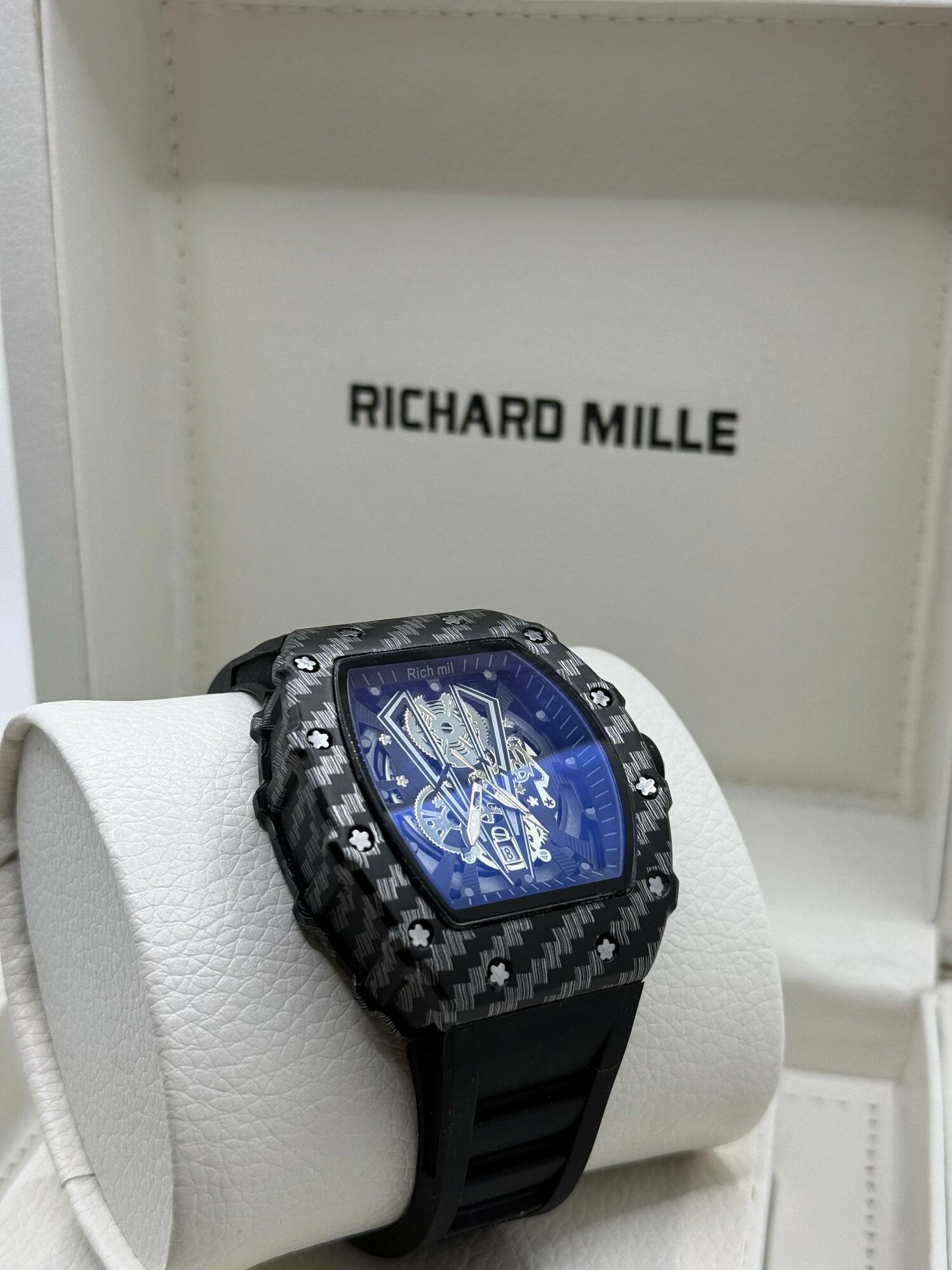 Наручные часы Classic